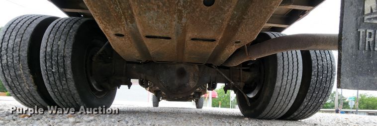 image for item MK9060 2003 Ford F550 Super Duty XL  flatbed truck