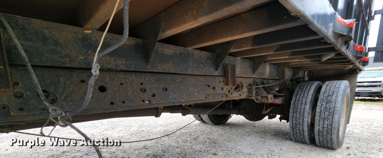 image for item MK9060 2003 Ford F550 Super Duty XL  flatbed truck