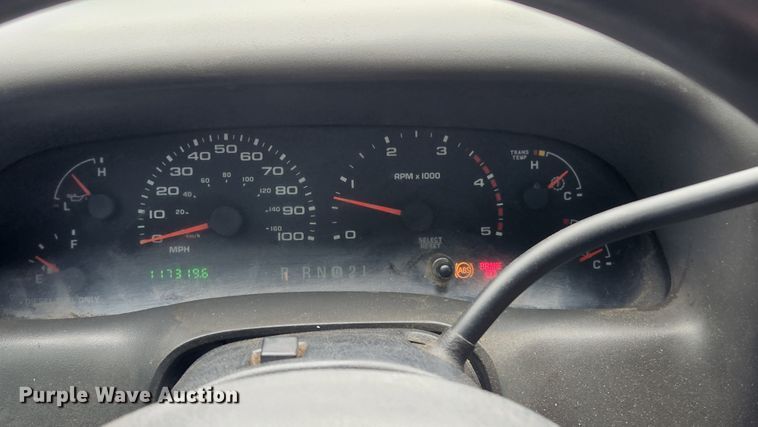 image for item MK9060 2003 Ford F550 Super Duty XL  flatbed truck