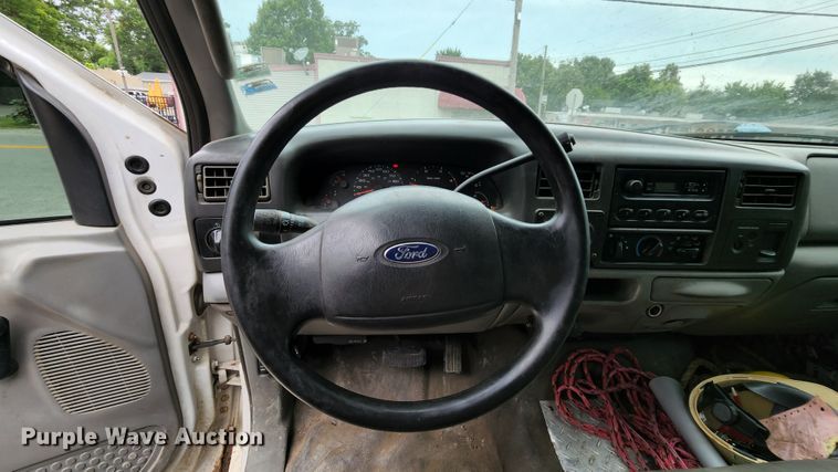 image for item MK9060 2003 Ford F550 Super Duty XL  flatbed truck