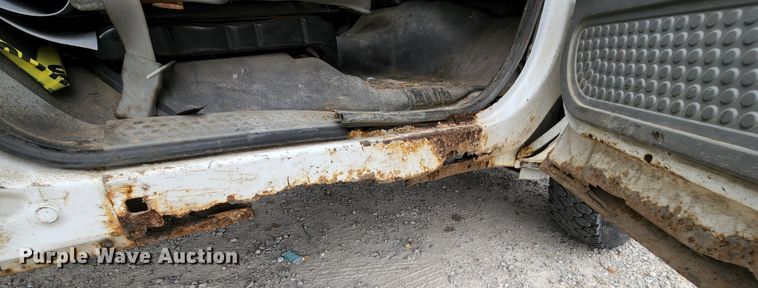 image for item MK9060 2003 Ford F550 Super Duty XL  flatbed truck