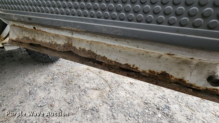 image for item MK9060 2003 Ford F550 Super Duty XL  flatbed truck