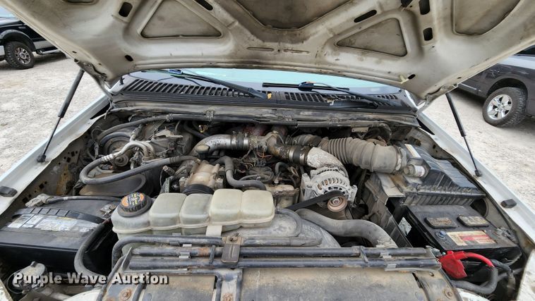 image for item MK9060 2003 Ford F550 Super Duty XL  flatbed truck