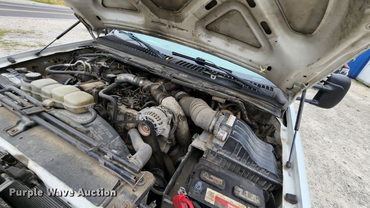 image for item MK9060 2003 Ford F550 Super Duty XL  flatbed truck