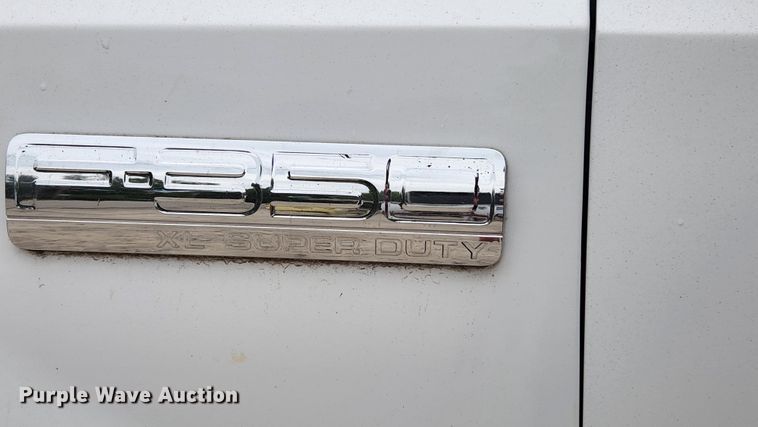 image for item MK9060 2003 Ford F550 Super Duty XL  flatbed truck