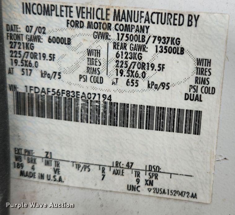 image for item MK9060 2003 Ford F550 Super Duty XL  flatbed truck