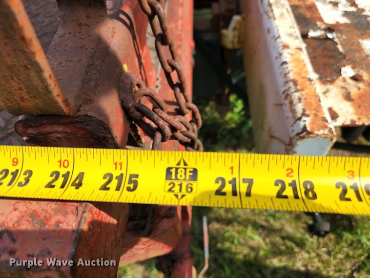 image for item MK9070 1992 Ford F700  flatbed truck