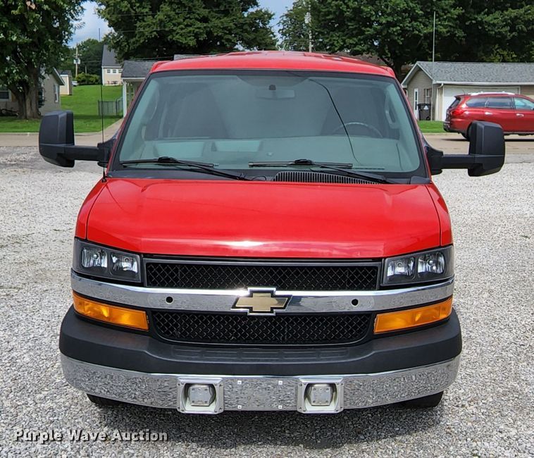 image for item MK9108 2016 Chevrolet Express G4500  van cab and chassis