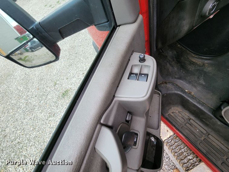 image for item MK9108 2016 Chevrolet Express G4500  van cab and chassis