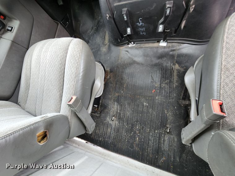 image for item MK9108 2016 Chevrolet Express G4500  van cab and chassis