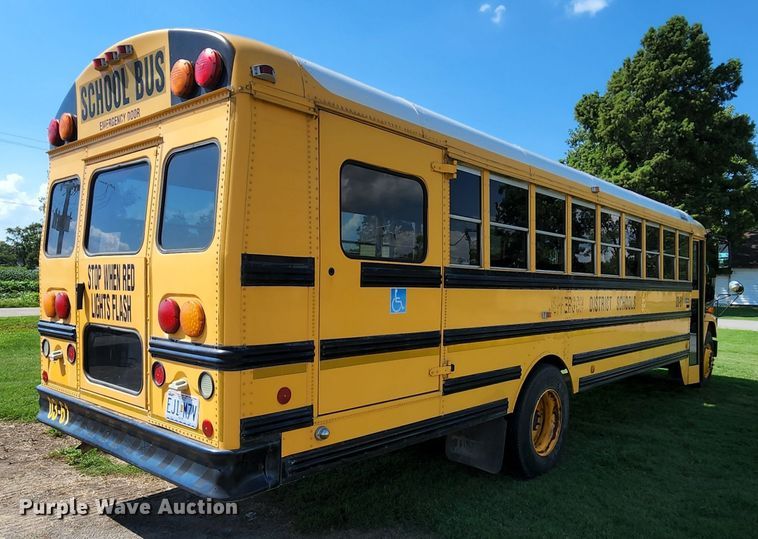 image for item MK9174 2005 Freightliner FS65  school bus