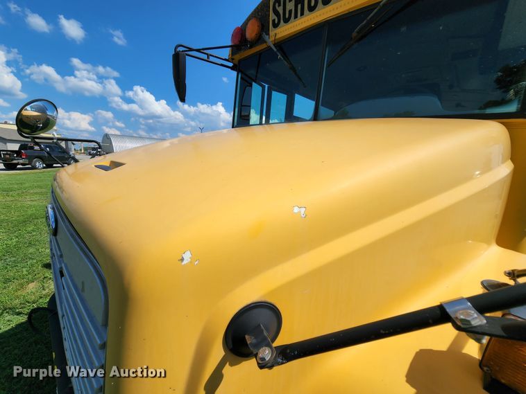 image for item MK9174 2005 Freightliner FS65  school bus