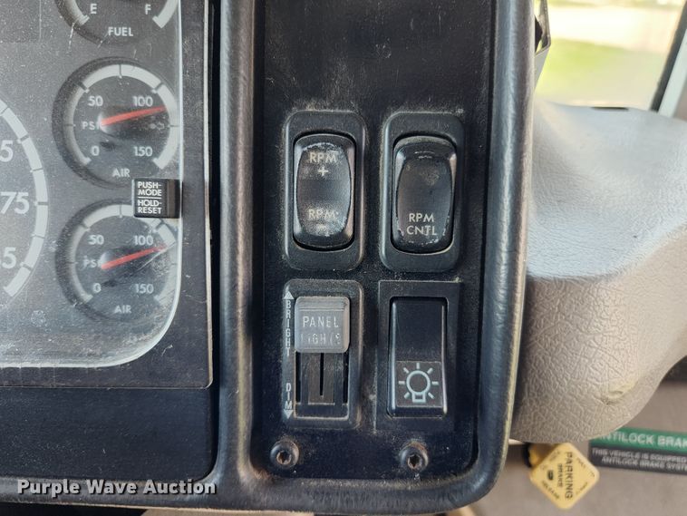 image for item MK9174 2005 Freightliner FS65  school bus