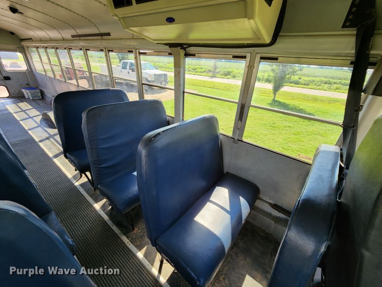 image for item MK9174 2005 Freightliner FS65  school bus