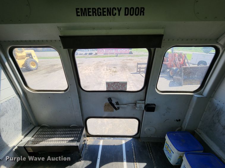 image for item MK9174 2005 Freightliner FS65  school bus