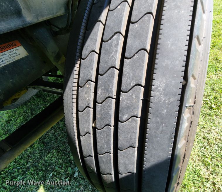 image for item MK9174 2005 Freightliner FS65  school bus