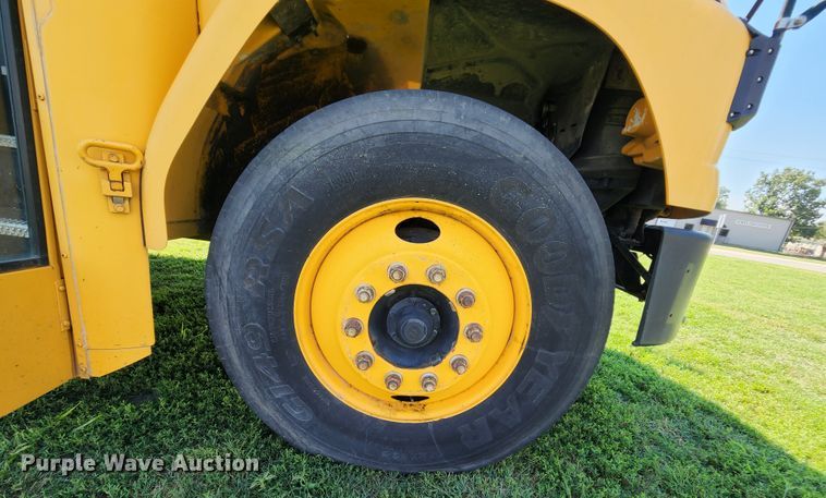 image for item MK9174 2005 Freightliner FS65  school bus