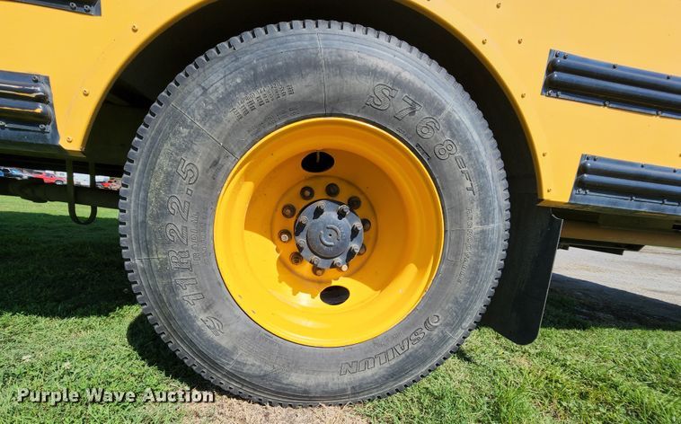 image for item MK9174 2005 Freightliner FS65  school bus