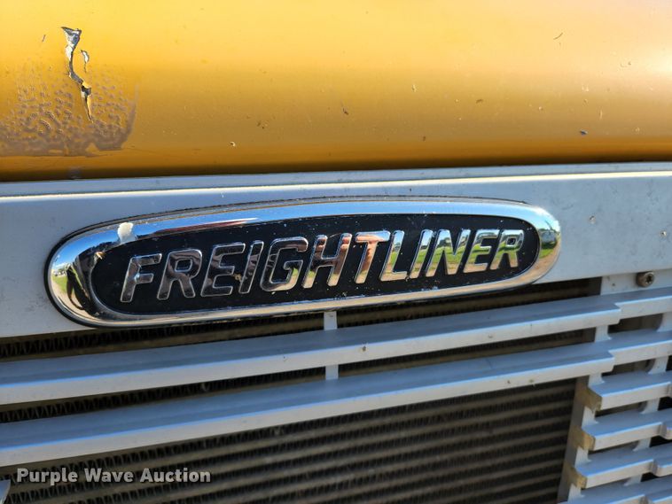 image for item MK9174 2005 Freightliner FS65  school bus