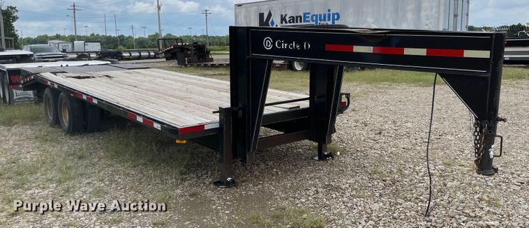 image for item MU9002 2008 Circle D 25GNFBBT  equipment trailer