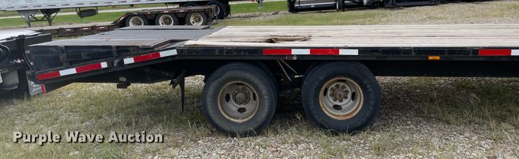 image for item MU9002 2008 Circle D 25GNFBBT  equipment trailer