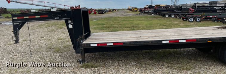image for item MU9002 2008 Circle D 25GNFBBT  equipment trailer