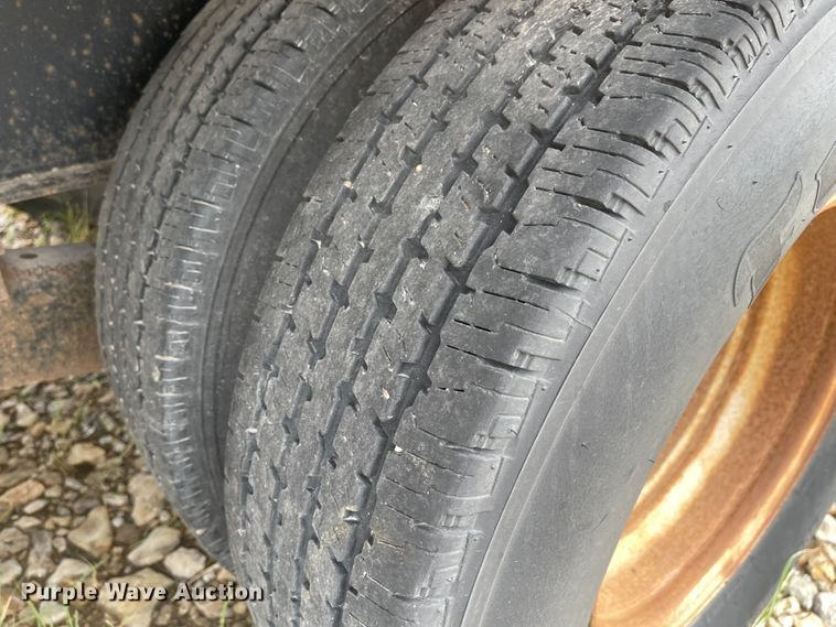 image for item MU9002 2008 Circle D 25GNFBBT  equipment trailer