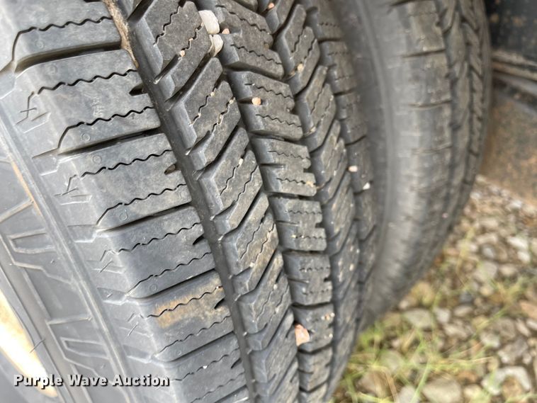 image for item MU9002 2008 Circle D 25GNFBBT  equipment trailer