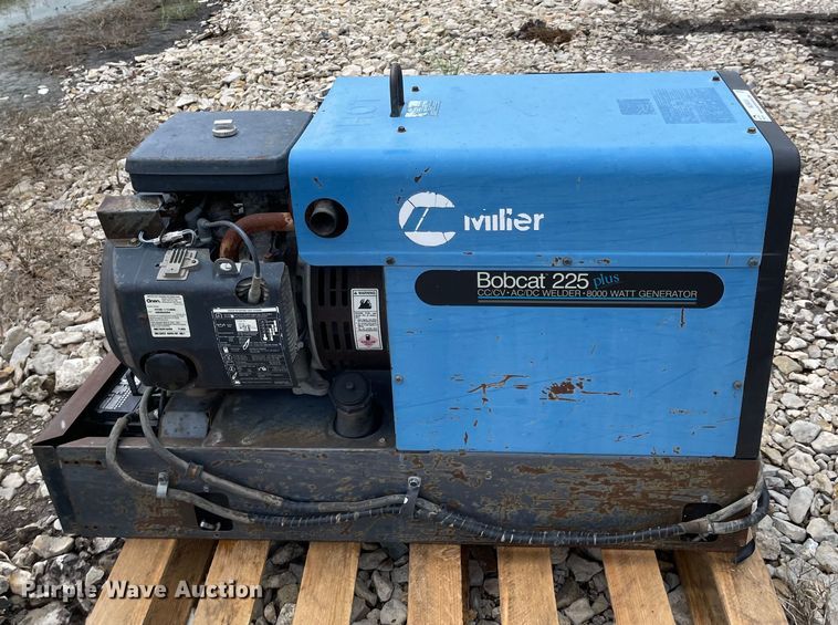 image for item MU9004 Miller Bobcat 225  welder/generator