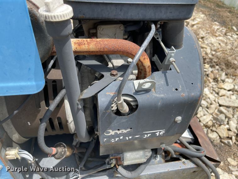 image for item MU9004 Miller Bobcat 225  welder/generator