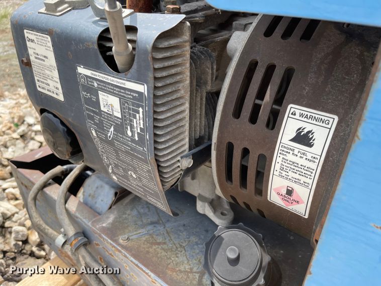 image for item MU9004 Miller Bobcat 225  welder/generator
