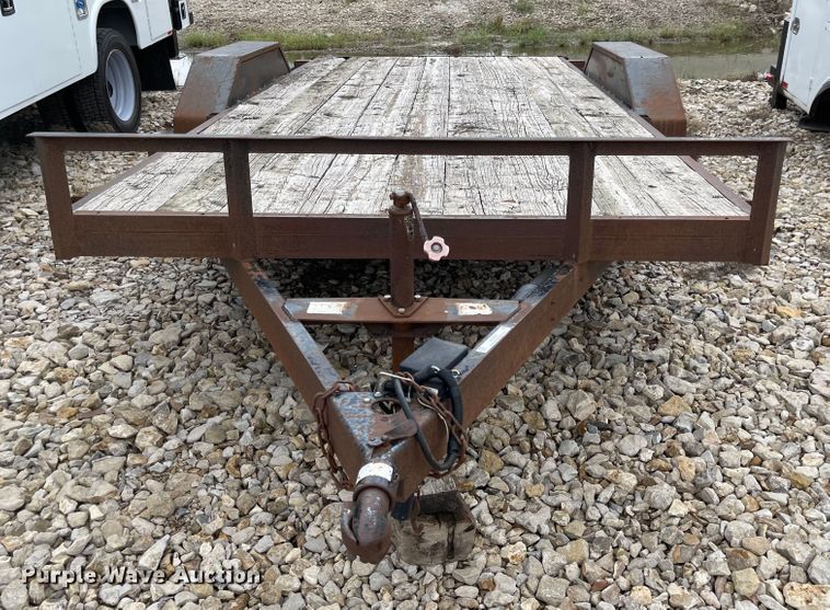 image for item MU9006 2005 H&H  equipment trailer