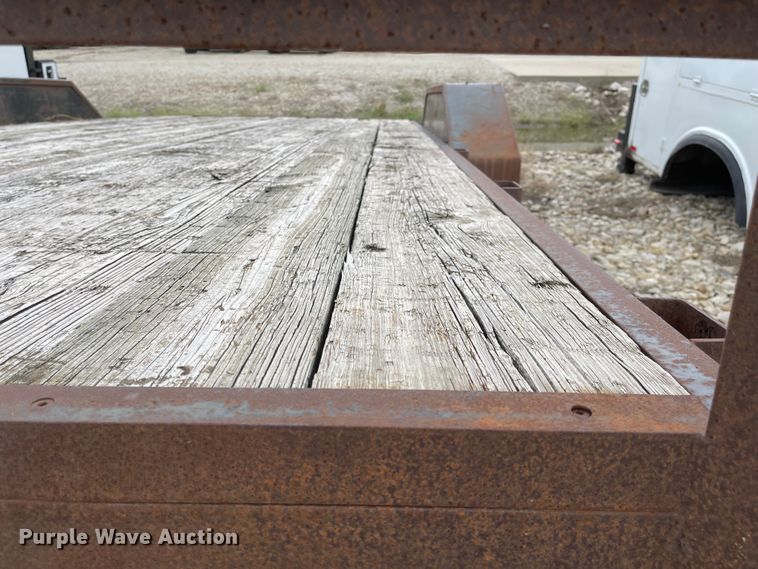 image for item MU9006 2005 H&H  equipment trailer