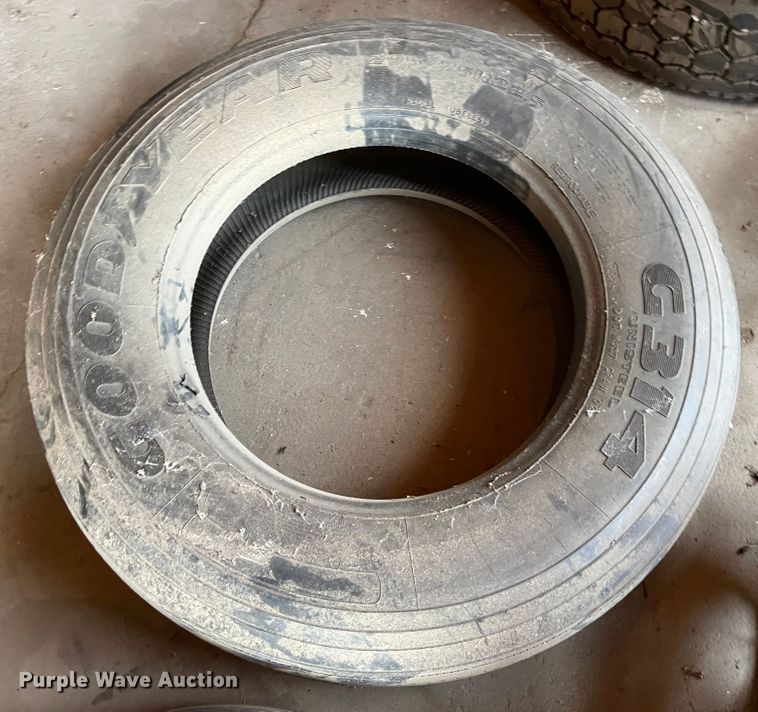 image for item MU9030 Tires