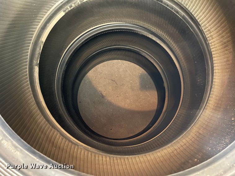 image for item MU9031 (5) 11.2-24 tires