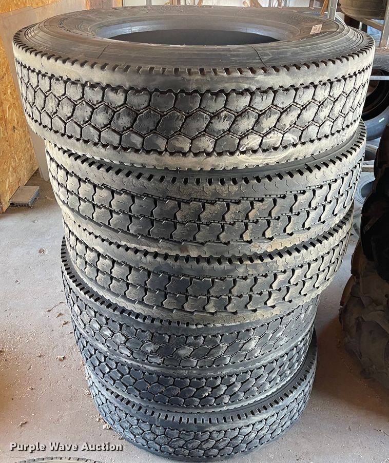 image for item MU9032 (5) 11R22.5 tires