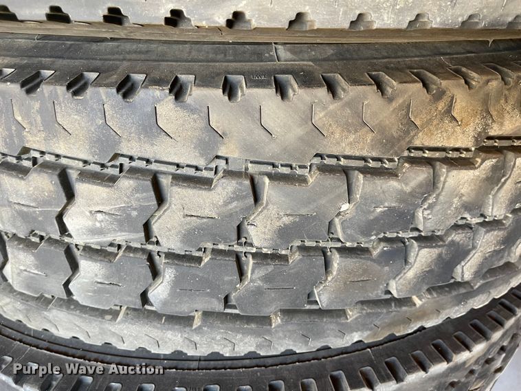 image for item MU9032 (5) 11R22.5 tires
