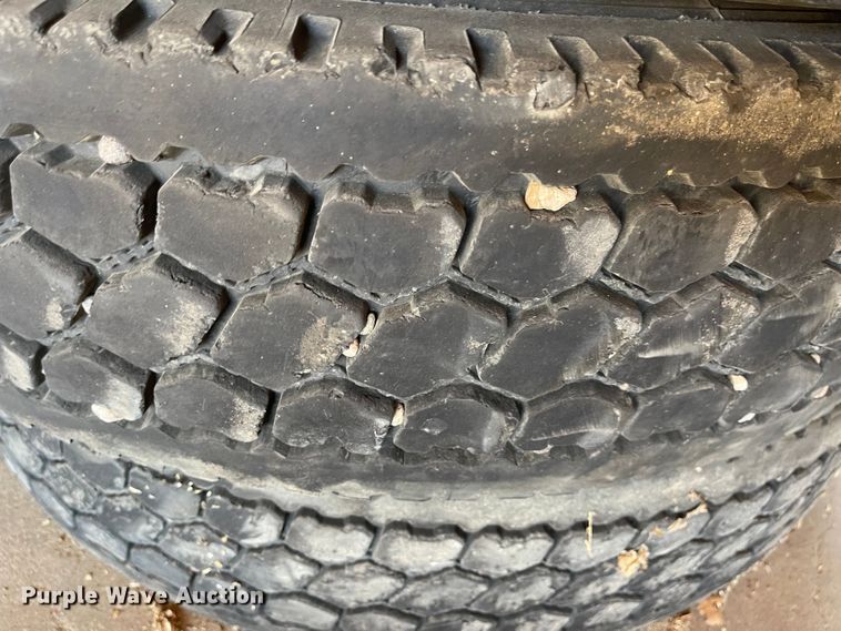 image for item MU9032 (5) 11R22.5 tires