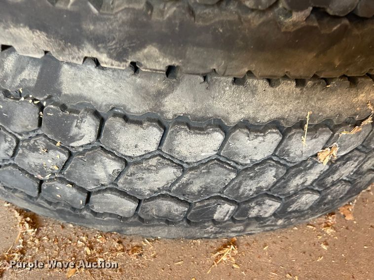 image for item MU9032 (5) 11R22.5 tires