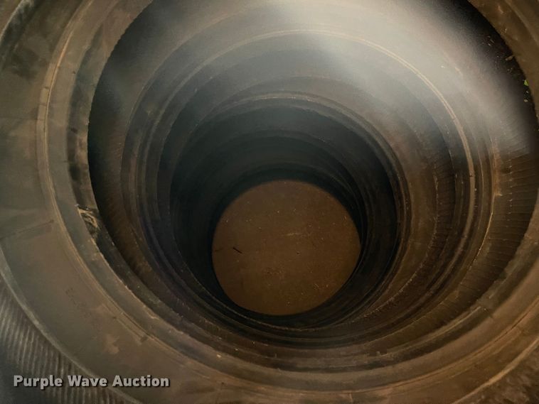 image for item MU9032 (5) 11R22.5 tires