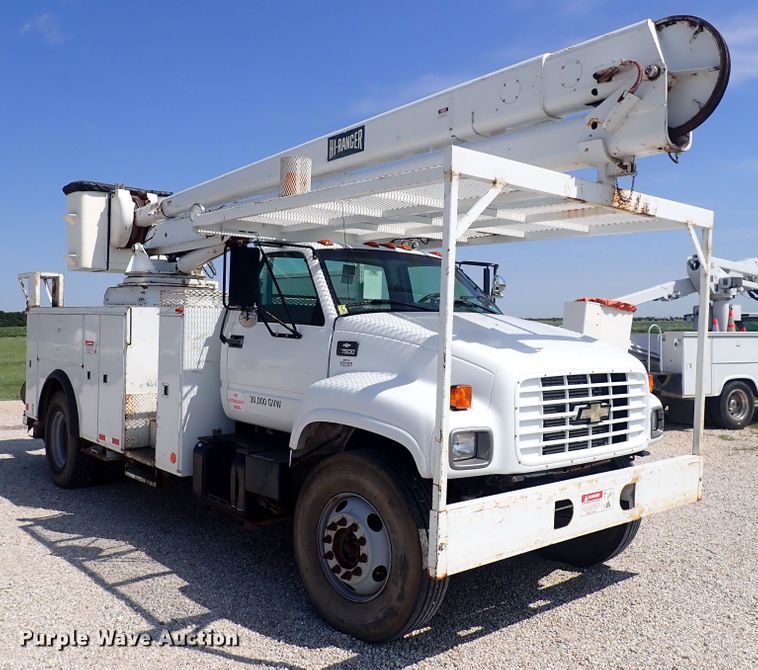 image for item DF5054 1997 Chevrolet C7500  bucket truck