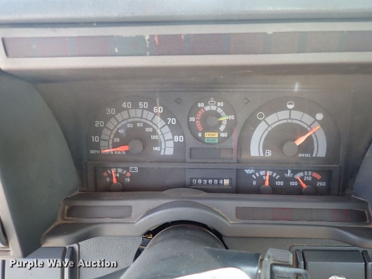 image for item DF5054 1997 Chevrolet C7500  bucket truck