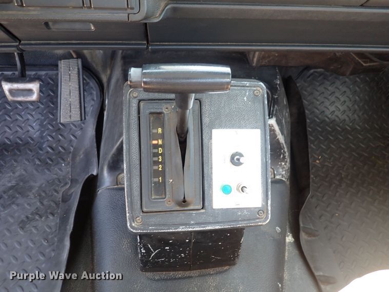 image for item DF5054 1997 Chevrolet C7500  bucket truck