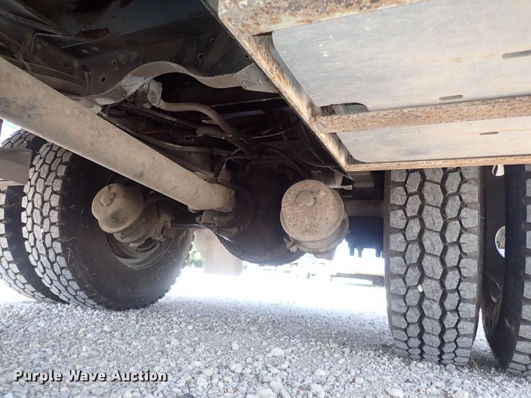 image for item DF5054 1997 Chevrolet C7500  bucket truck