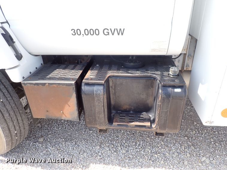 image for item DF5054 1997 Chevrolet C7500  bucket truck