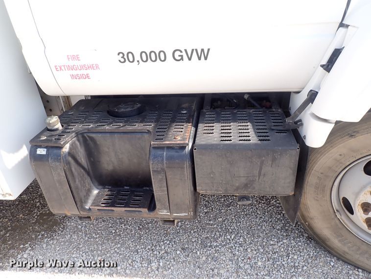 image for item DF5054 1997 Chevrolet C7500  bucket truck