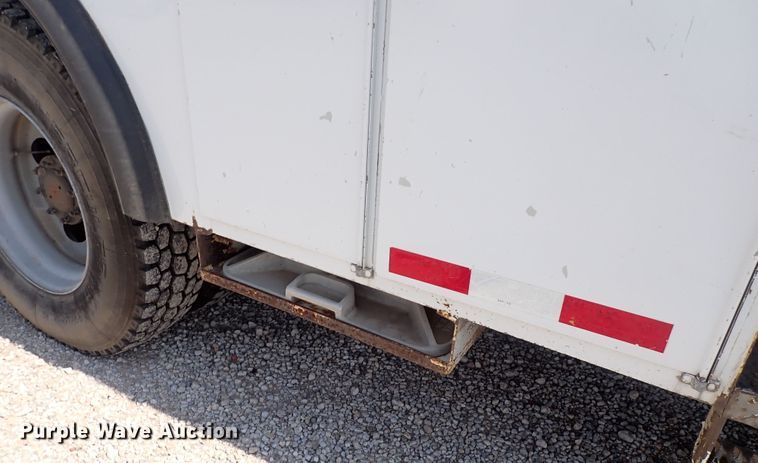 image for item DF5054 1997 Chevrolet C7500  bucket truck