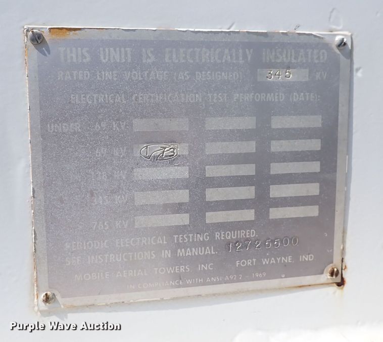 image for item DF5054 1997 Chevrolet C7500  bucket truck