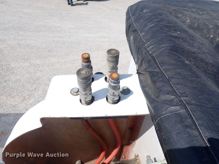 image for item DF5054 1997 Chevrolet C7500  bucket truck