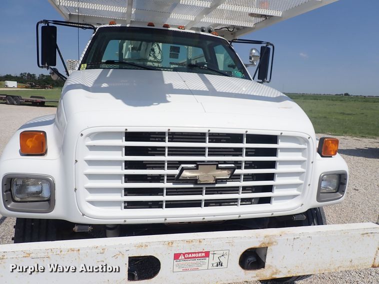 image for item DF5054 1997 Chevrolet C7500  bucket truck